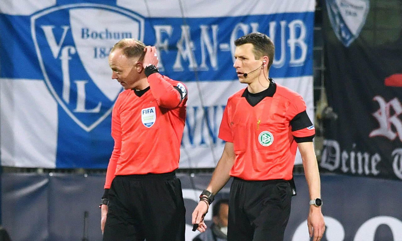 Christian Gittelmann (l.) wurde bei Bochum – Gladbach am Kopf getroffen.