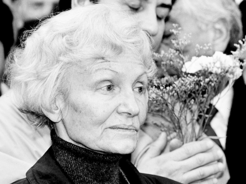 Ähnlich äußerte sich der Leiter der Stasi-Gedenkstätte Berlin-Hohenschönhausen, Hubertus Knabe: „Sie war bis zum Tod eine böse, verstockte Frau“, sagte er der „Mitteldeutschen Zeitung“.