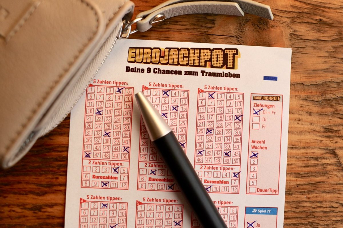 220425 Eurojackpot - Jubel bei neun Grossgewinnern (c) Carolin Schumacher.jpg