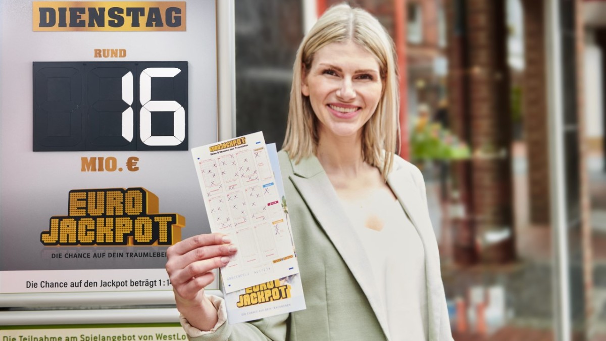 Bei der ersten Eurojackpot-Ziehung nach den neuen Bedingungen am Freitag (25. März) konnten sieben Spielteilnehmer Hochgewinne im sechsstelligen Bereich erzielen. Der Jackpot rolliert nun innerhalb der Woche von Freitag auf den kommenden Dienstag (29. März). Dann folgt die nächste Ziehung der Lotterie mit einem Jackpot von rund 16 Millionen Euro.