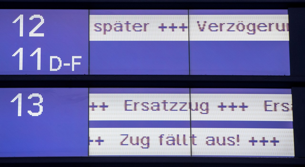 Zu Ausfällen und Verspätungen kommt es zwischen Oberhausen und Duisburg. (Symbolbild)