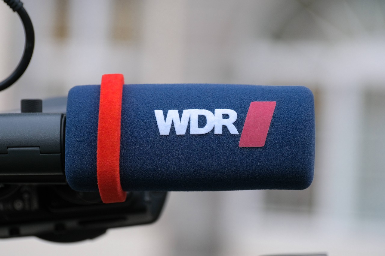 Der WDR muss sein Programm am Sonntagabend ändern.