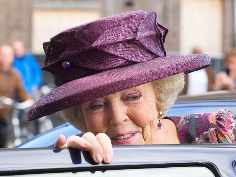 Eine Frau, viele Hüte: Königin Beatrix fällt immer wieder durch die Wahl ihres Kopfschmucks auf.