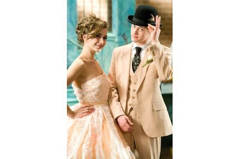 Kelsi (Olesya Rulin) und Ryan (Lucas Grabeel) am Set von High School Musical 3. © Disney Enterprises 
