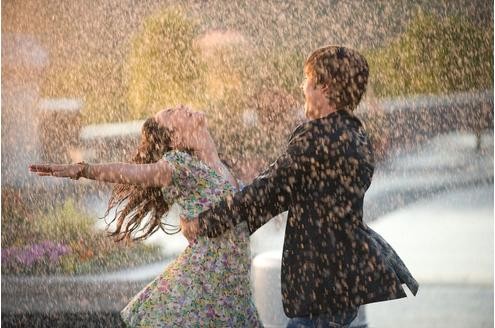 Gabriella (Vanessa Anne Hudgens) und Troy (Zac Efron) sind total happy. © Disney Enterprises 