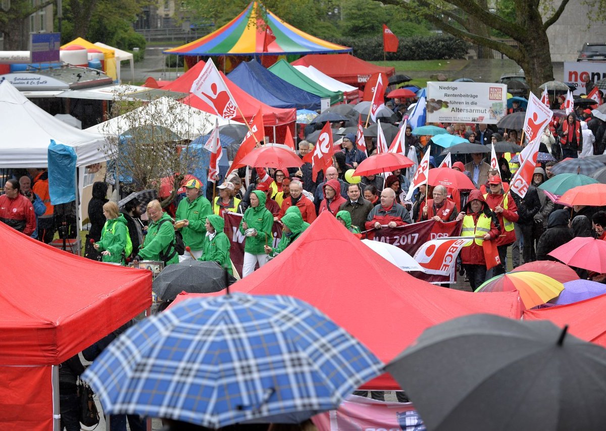 1. Mai Kundgebung Essen.jpg