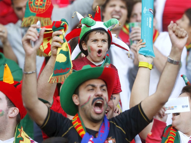 Auch die Kleinen sind schon große Fußballfans.