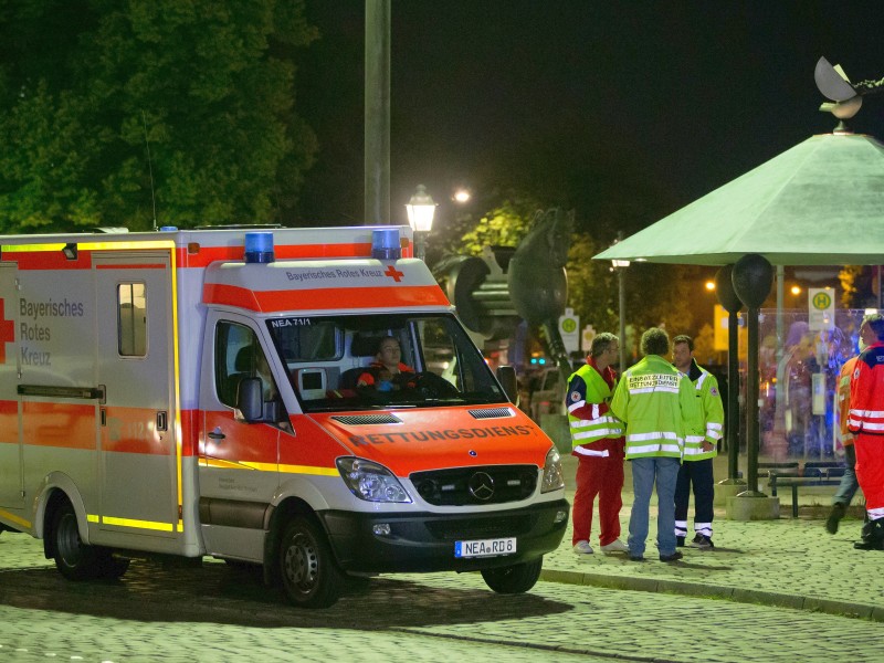 Feuerwehr und Rettungsdienste waren mit 350 Kräften im Einsatz.