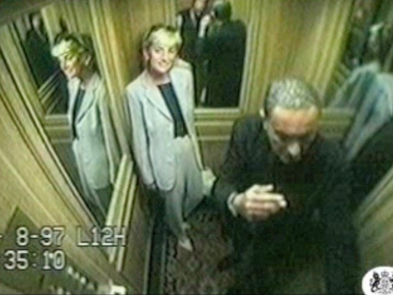 Am 30. August 1997 entstehen letzte Fotos von Diana und ihrem Freund.  