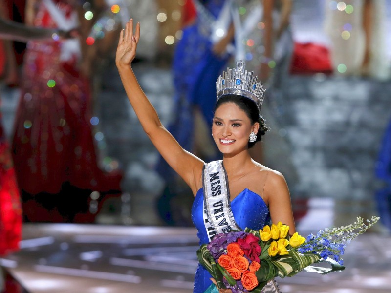 ...richtig glauben zu können: das erste Winken als Miss Universe.