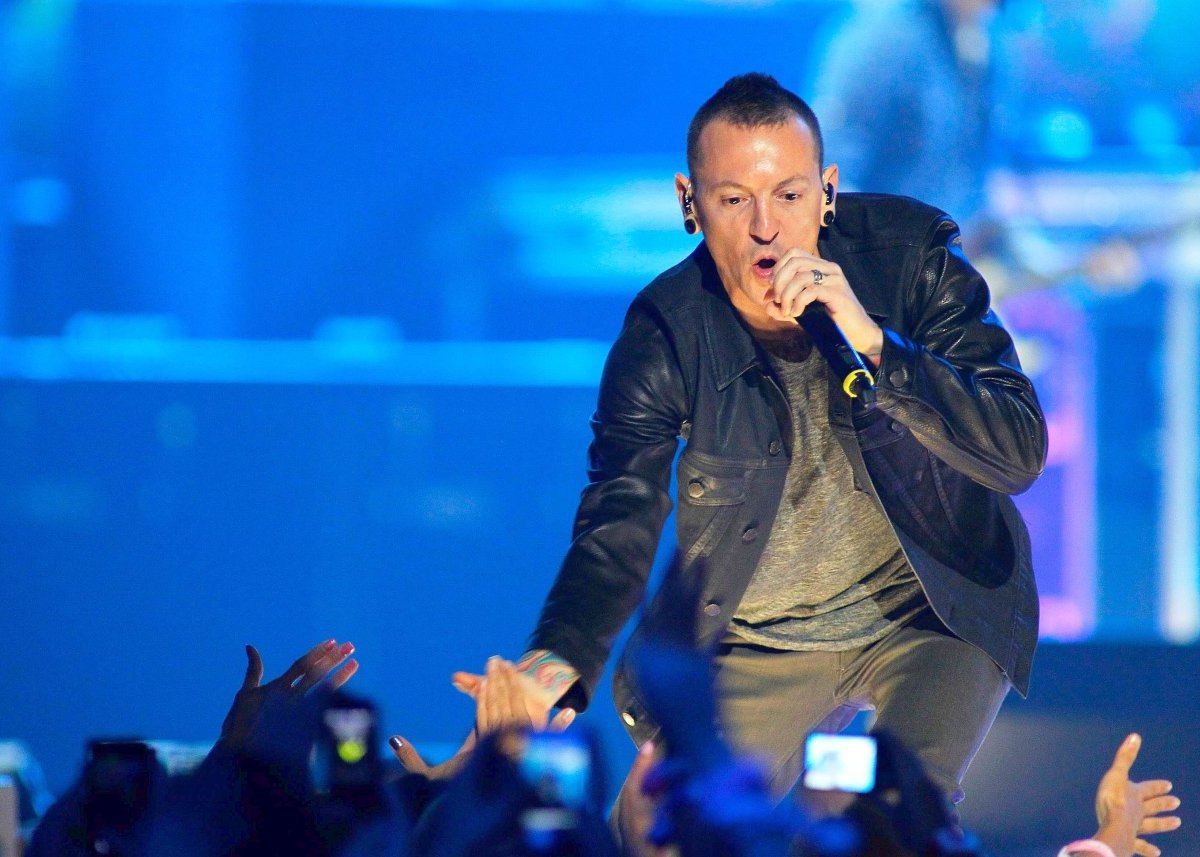 2017-07-20T184502Z_199839125_RC167F4394B0_RTRMADP_3_PEOPLE-LINKIN-PARK.JPG