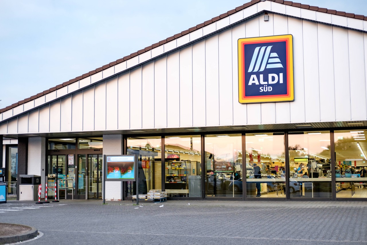 Aldi in Düsseldorf: Kunde regt sich über Schild auf – „Muss ich mit der Stoppuhr durch den Laden?" (Symbolbild)