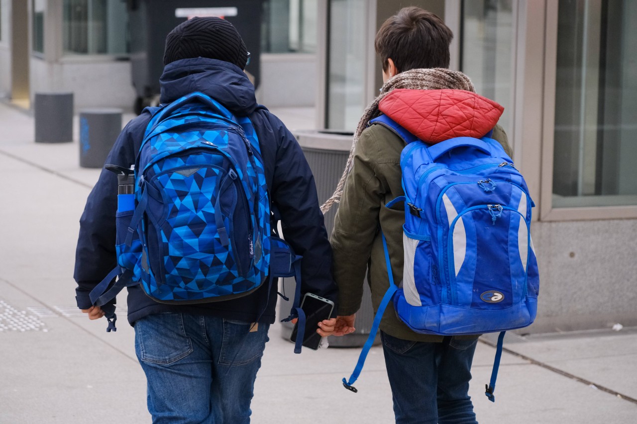 Corona in NRW: Schulen und Kitas müssen auf DIESES wichtige Mittel verzichten (Symbolbild).