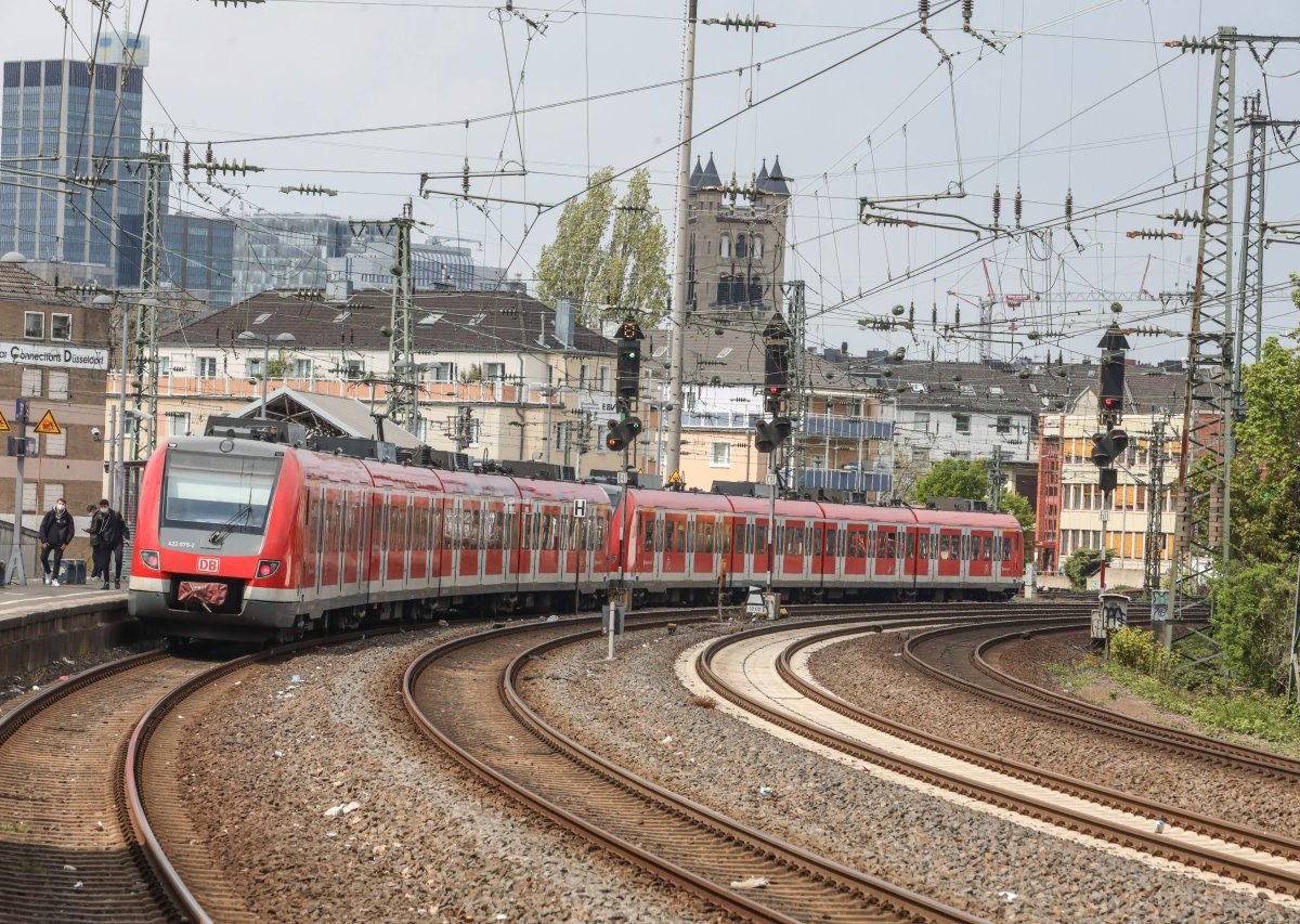 Deutsche Bahn.jpg