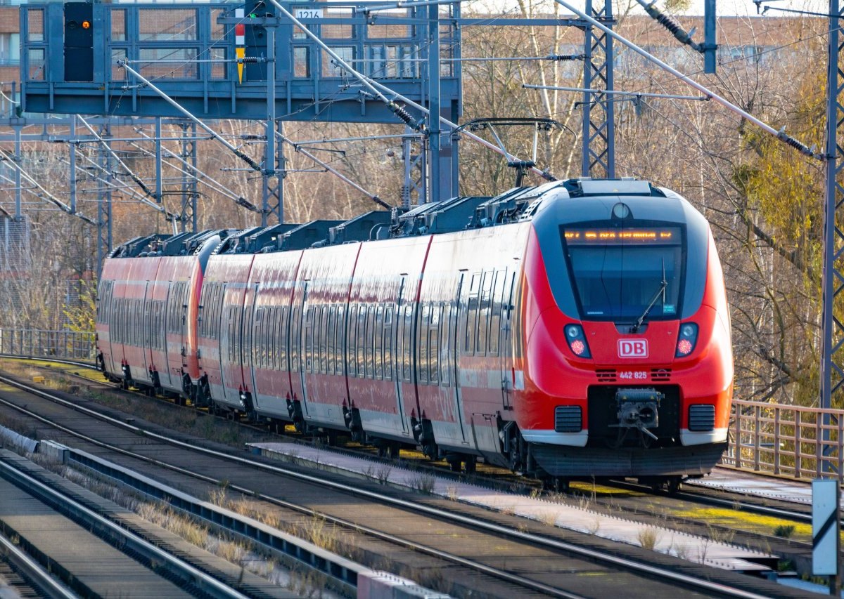 Deutsche Bahn Berlin (imago RÃ¼diger WÃ¶lk).jpg