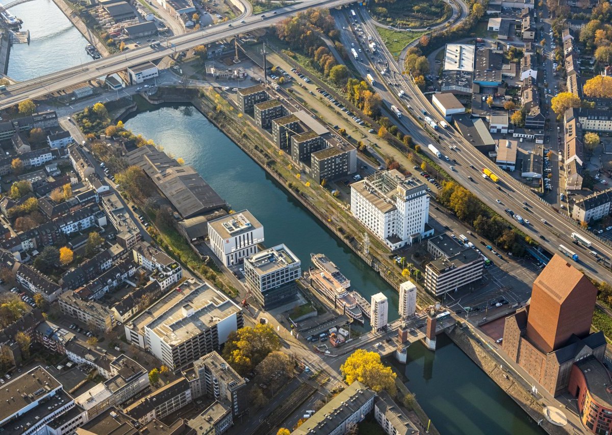 Duisburg: ARD filmt im Innenhafen.jpg