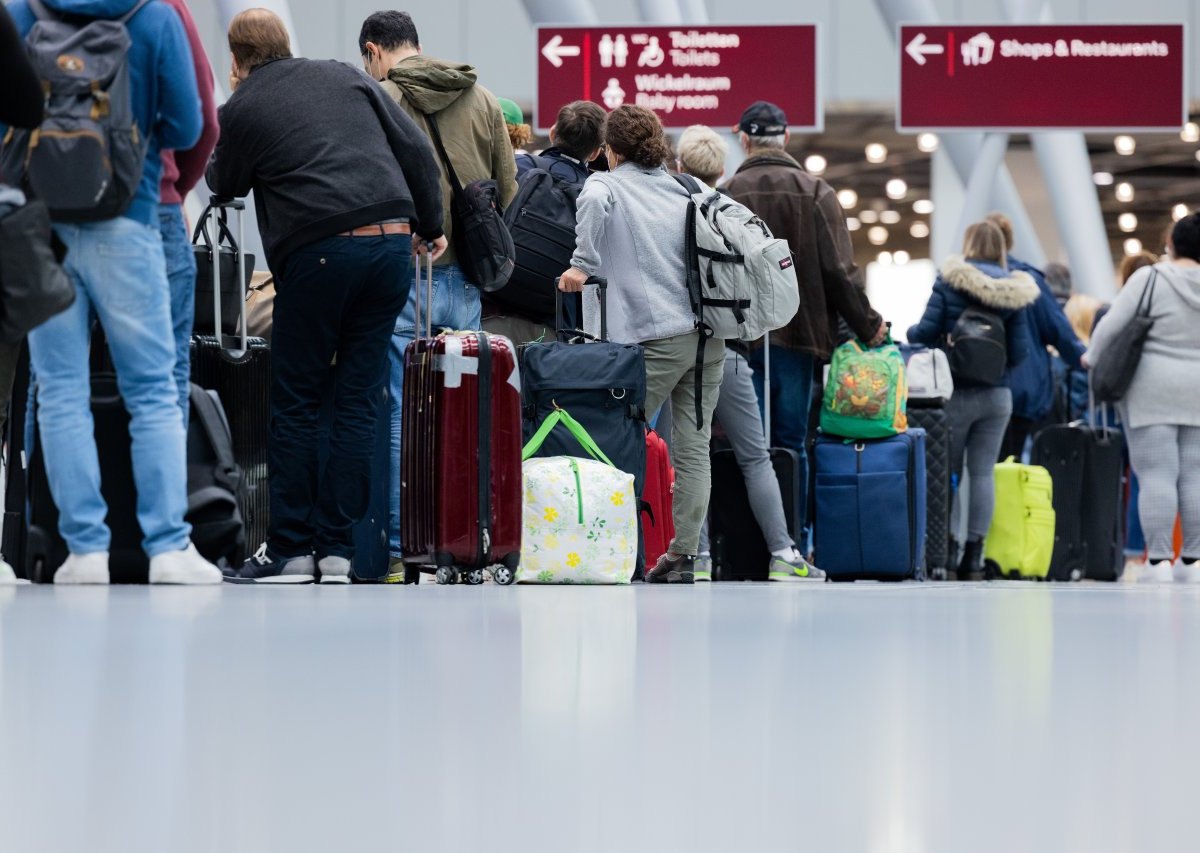 Flughafen_Düsseldorf.jpg