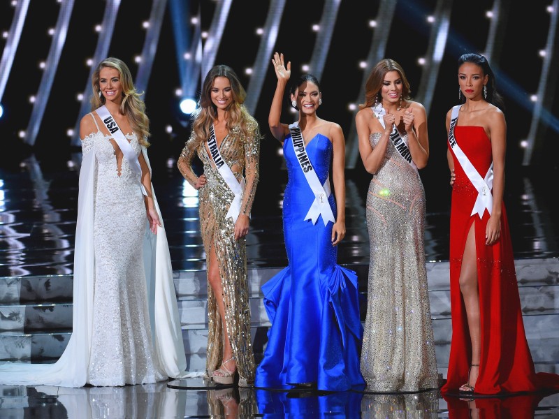 Zu diesem Zeitpunkt war bei der Wahl zur Miss Universe in Las Vegas am Sonntagabend (Ortszeit) noch alles in Ordnung, zumindest für die fünf Finalistinnen:  Miss USA Olivia Jordan, Miss Australien Monika Radulovic, Miss Philippinen Pia Alonzo Wurtzbach, Miss Kolumbien Ariadna Gutierrez und Miss Frankreich Flora Coquerel. 