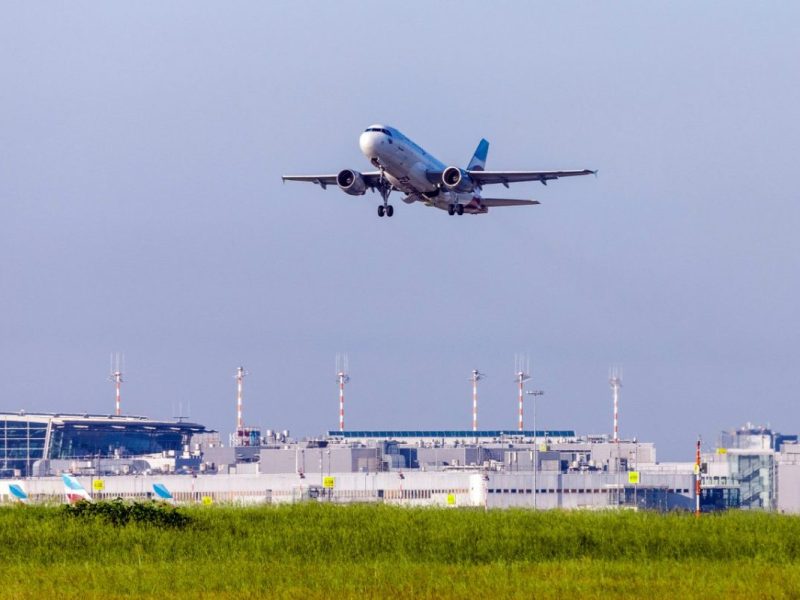 Größte Flughäfen NRW: DAS sind die Airports mit den meisten Passagieren in Nordrhein-Westfalen