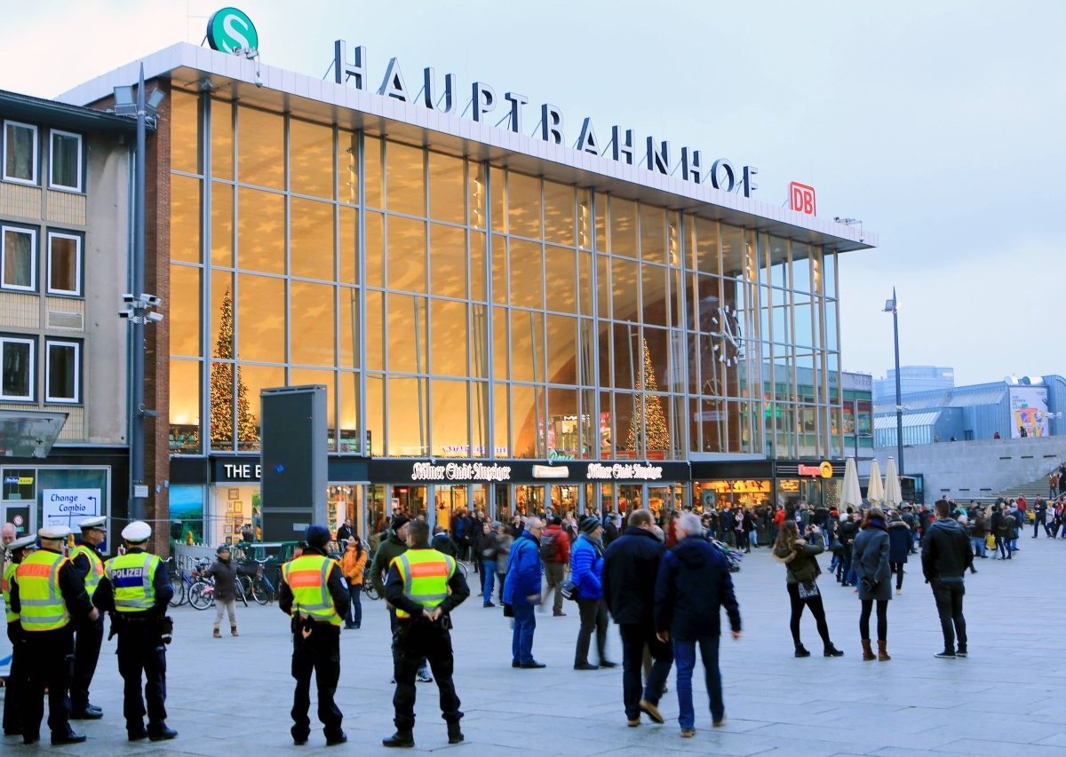 Köln-Hauptbahnhof.jpg