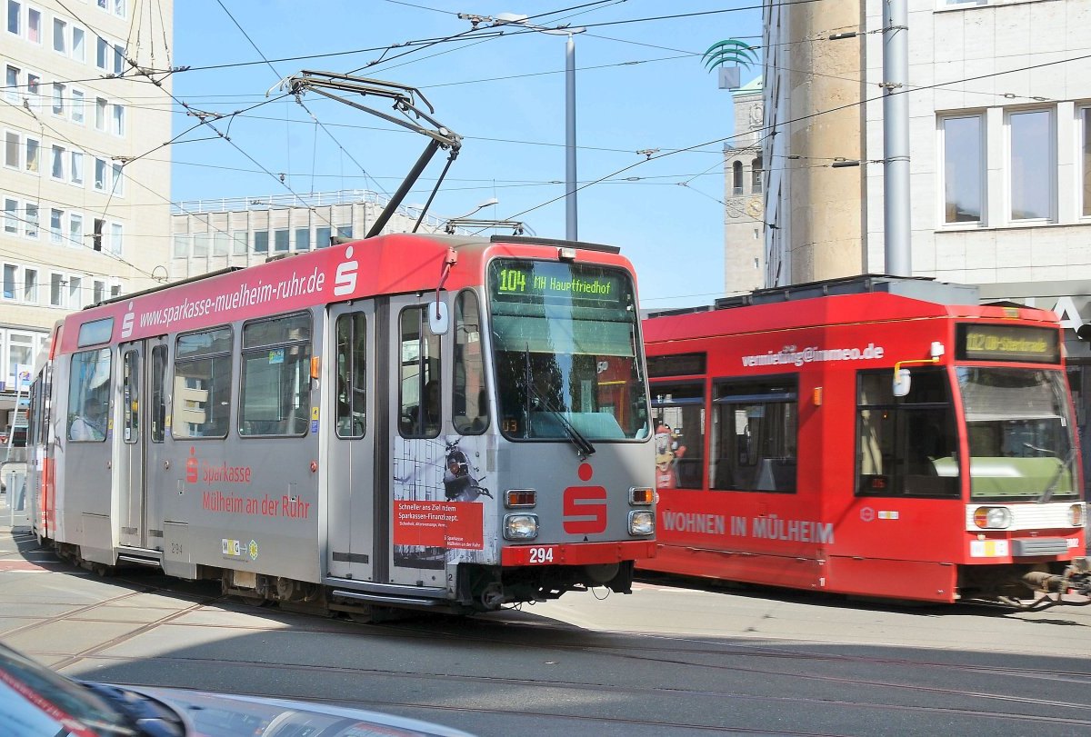 Nahverkehr Straßenbahn Mülheim.jpg