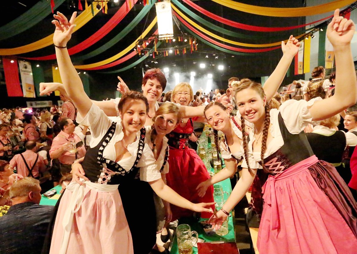 Oktoberfest-Arena-Oberhausen-Centro.jpg