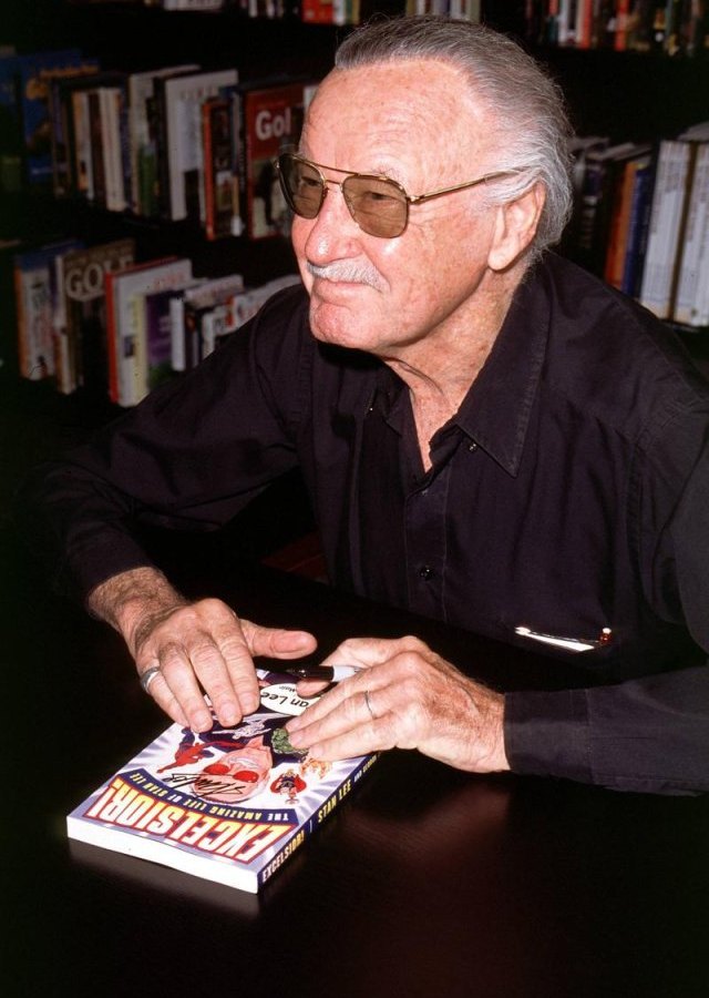 Stan-Lee-Marvel.jpg