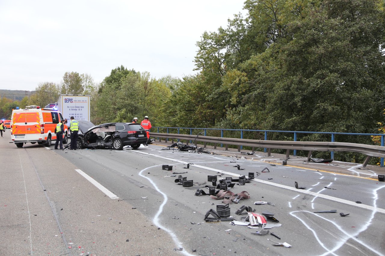 Tödlicher Unfall Auf A 1: Autobahn Bei Hagen Voll Gesperrt - DerWesten.de