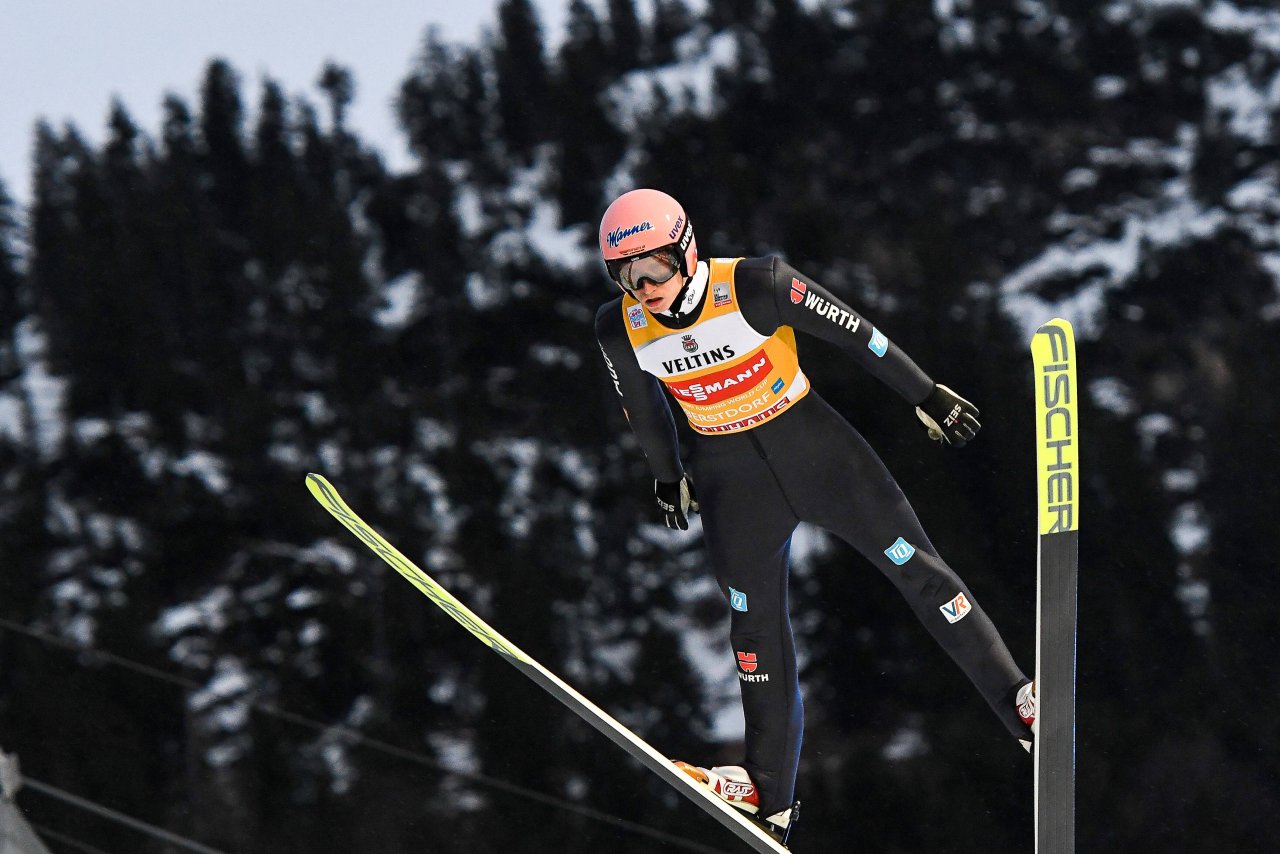 Vierschanzentournee im LiveTicker Kobayashi überragt in Oberstdorf