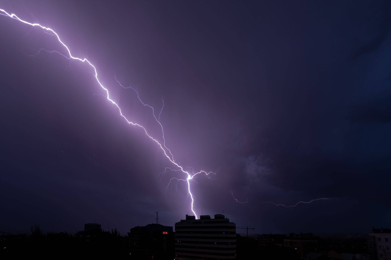 Wetter in Deutschland: Es drohen Gewitter - und sogar Tornados! 