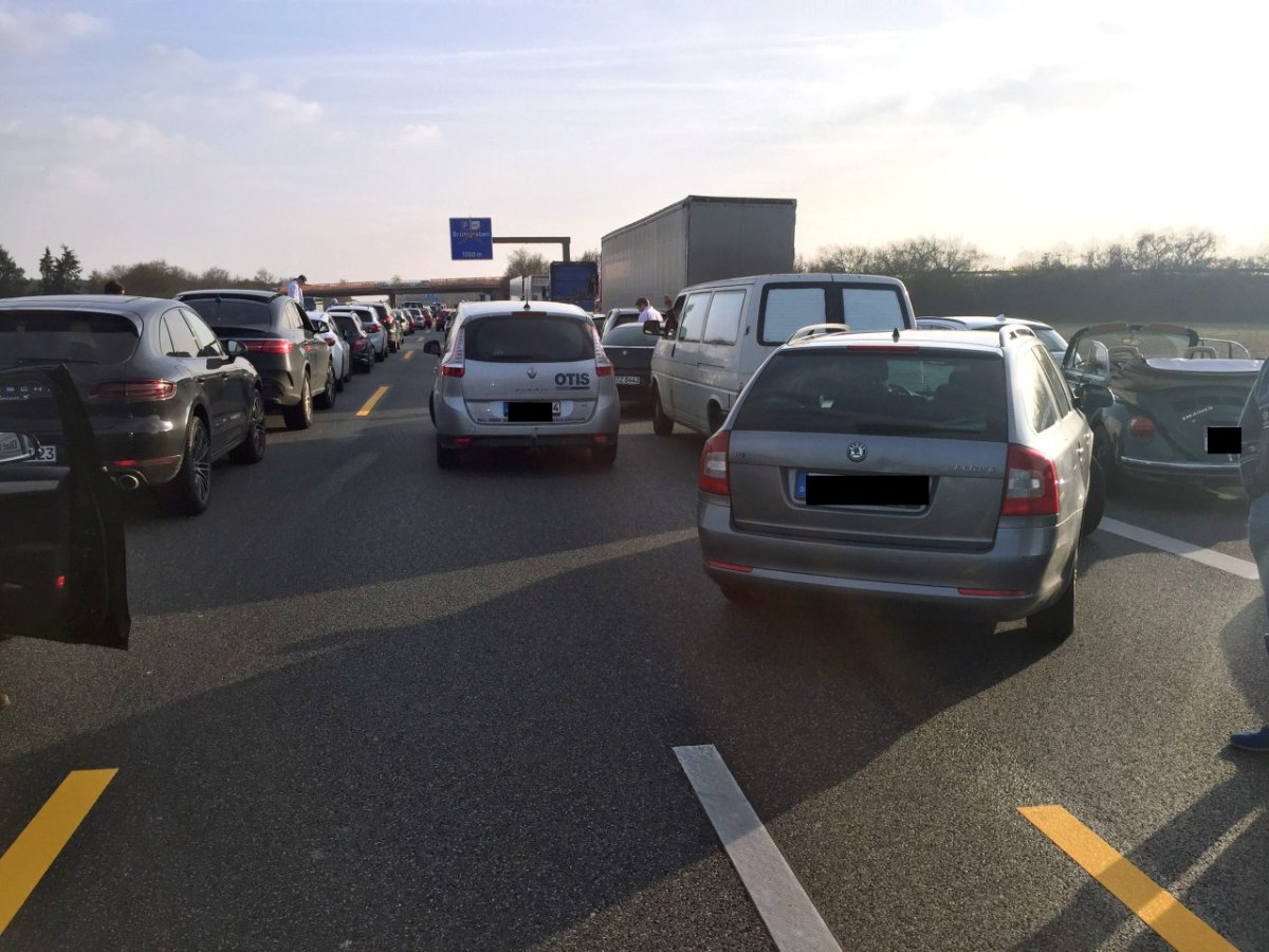 a40-rettungsgasse.jpg