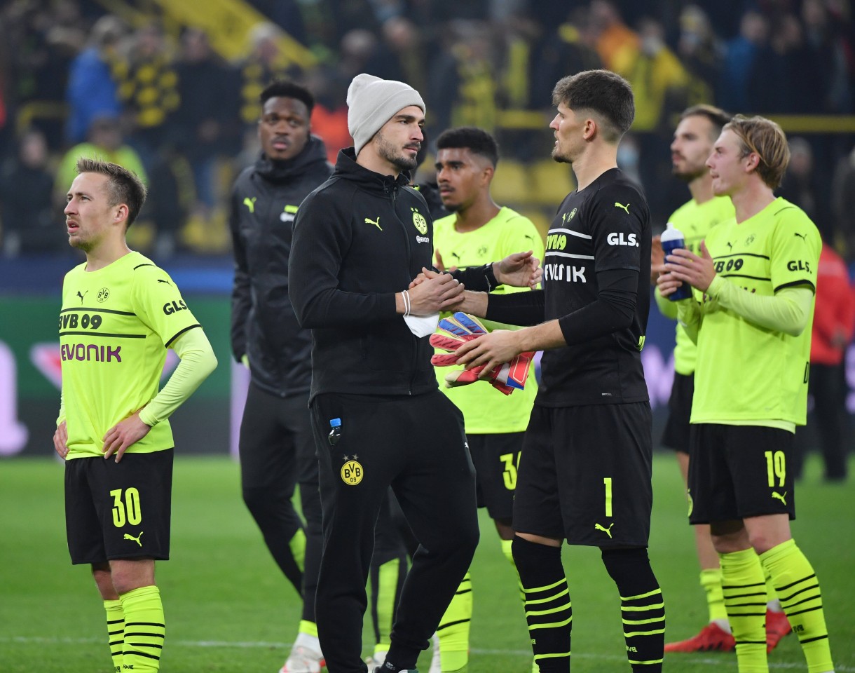 Borussia Dortmund darf gegen Stuttgart doch auf Gregor Kobel hoffen.