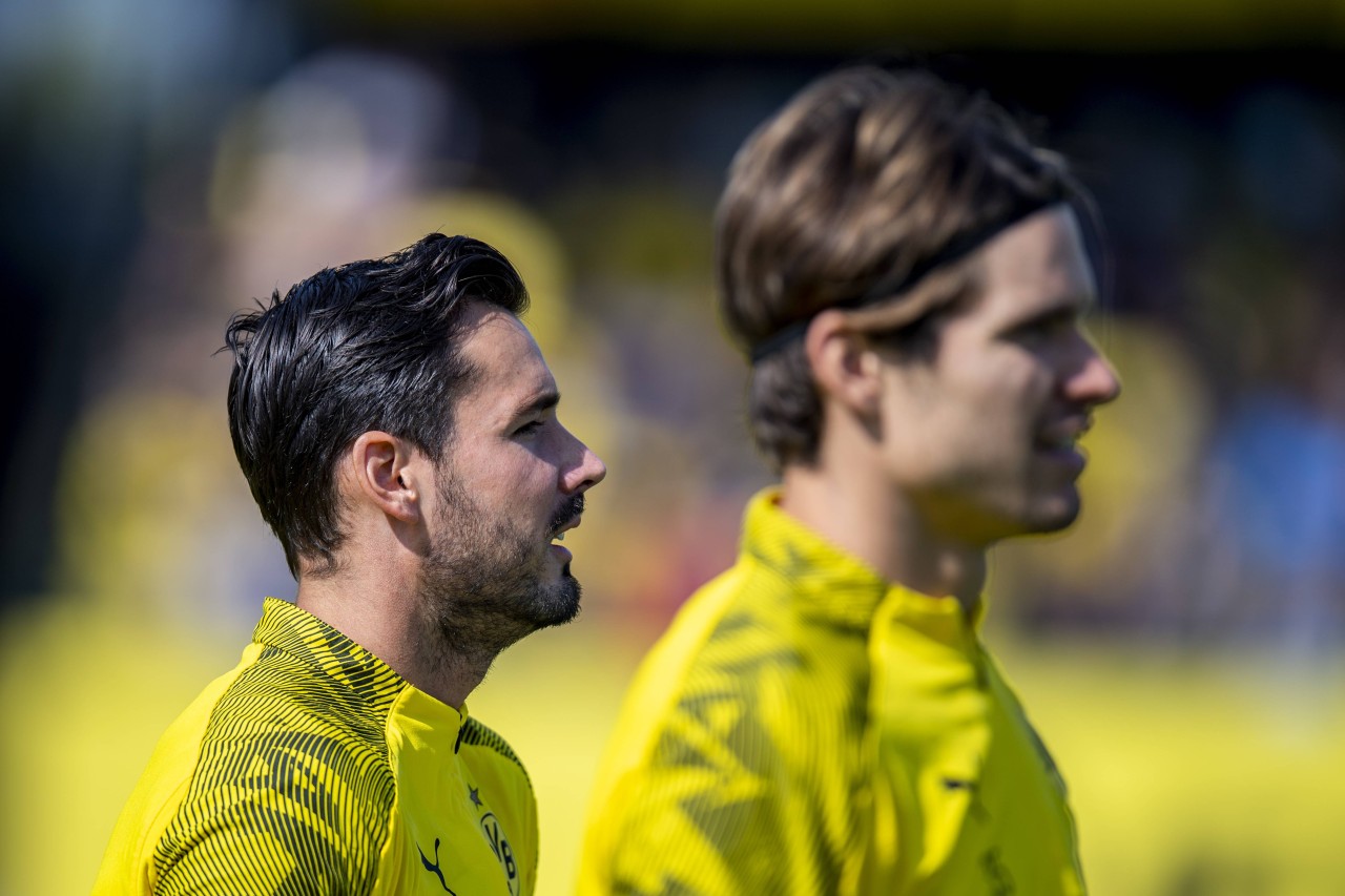 BVB: Ex-Stammkeeper Roman Bürki (l.) spielt aktuell hinter Ersatzmann Marwin Hitz (r.) nur die zweite Geige. 