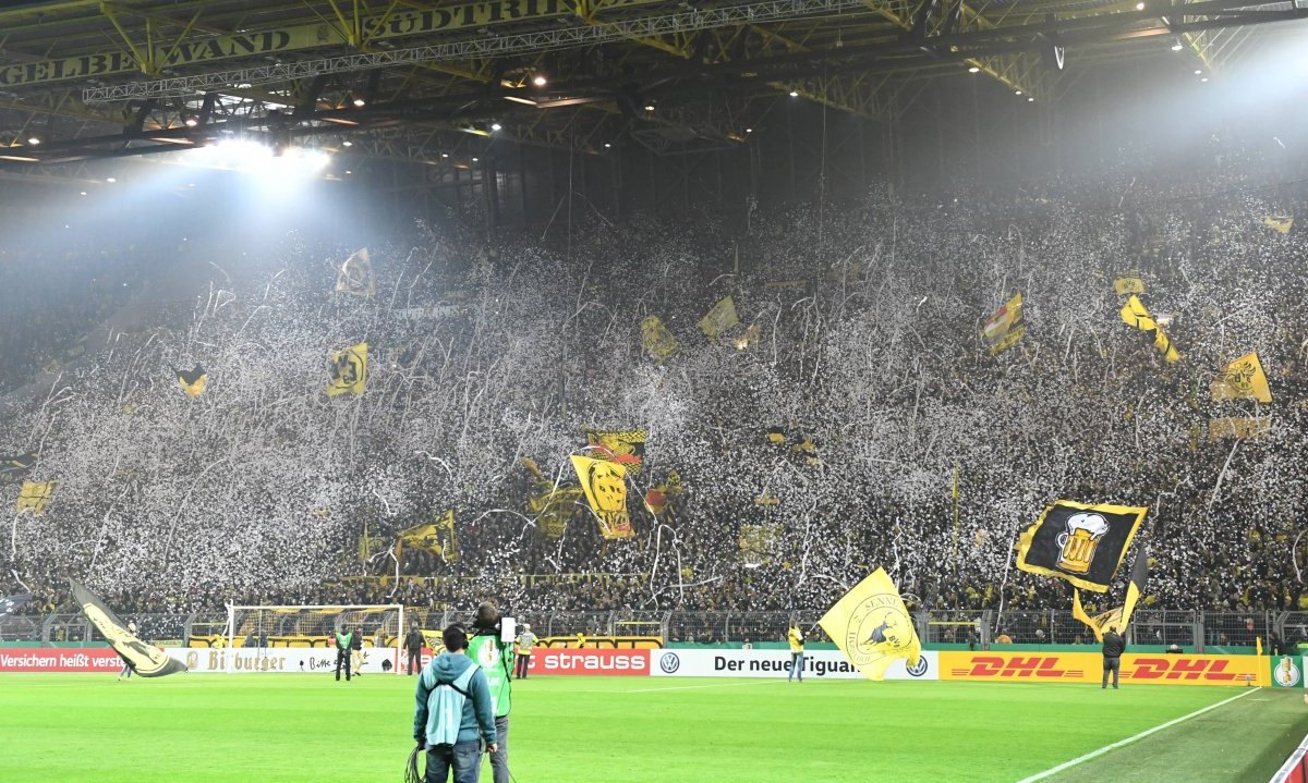 bvb-sueedtribuene-choreo-union-berlin-pokal.jpg