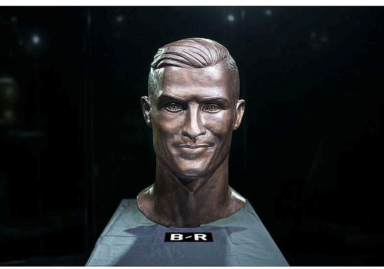 Die neue Büste von Cristiano Ronalde 