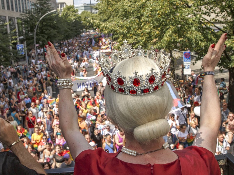 Zum 40. Mal wird in Berlin der Christopher Street Day (CSD) gefeiert. Hunderttausende sind dabei. 