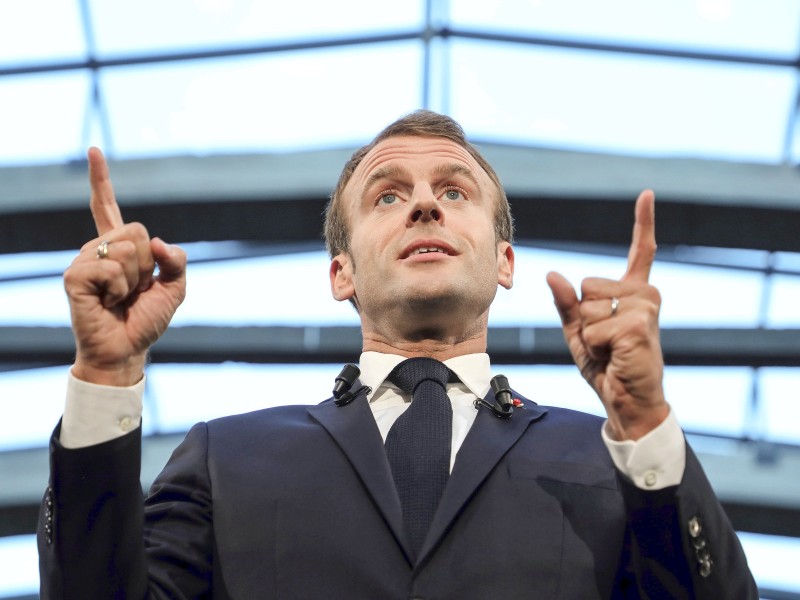 Europa im Blick: Frankreichs Präsident Emmanuel Macron macht sich für eine Neugestaltung der Politik der Europäischen Union stark. Bilder seiner Karriere.