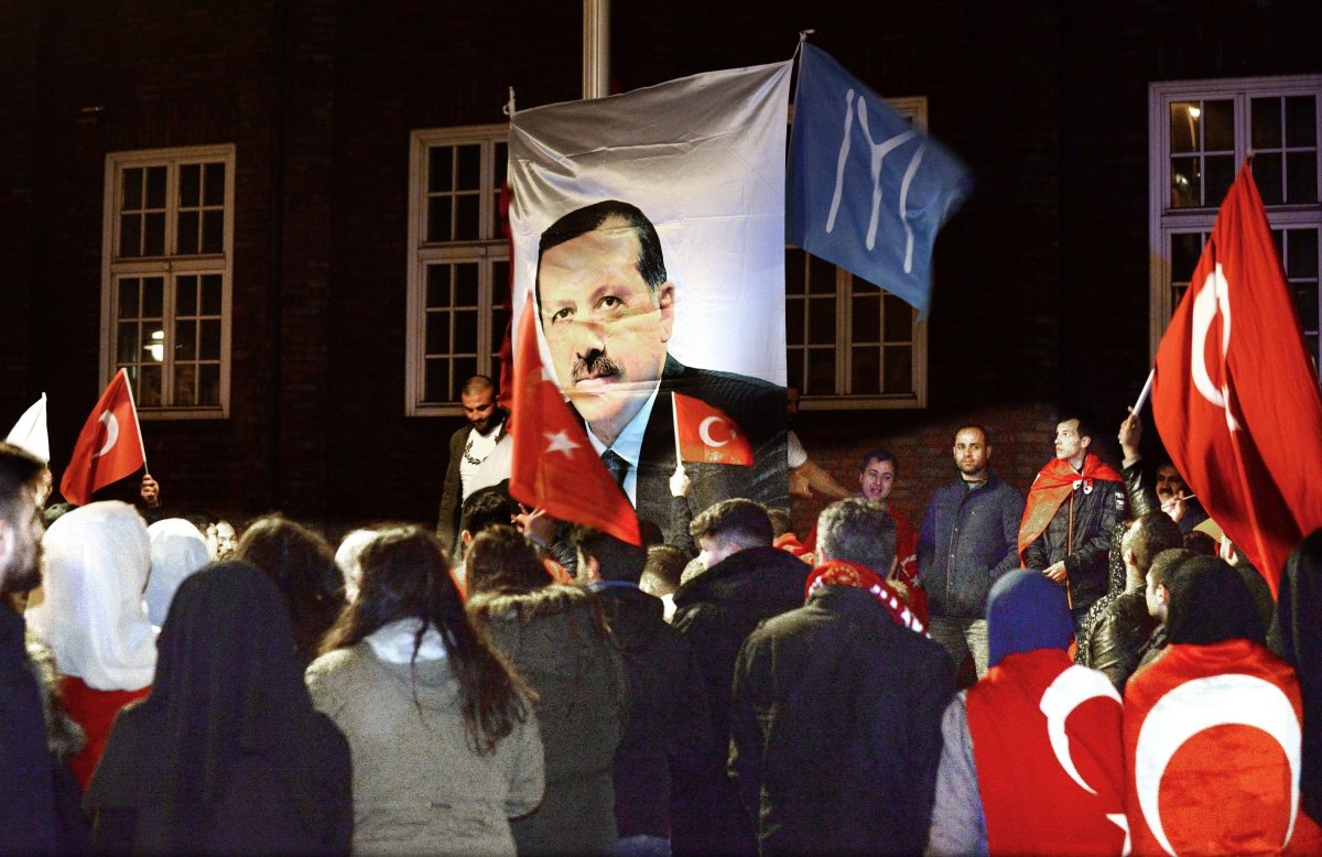 erdogan-jubel-ruhrgebiet.jpg