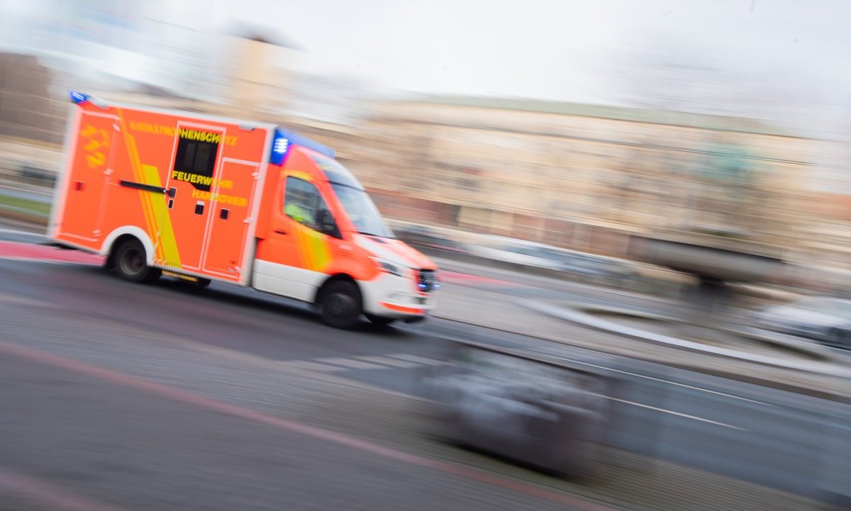 hannover rettungswagen.jpg