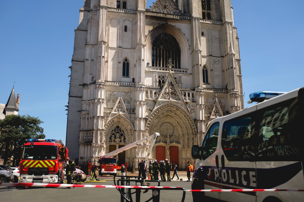 Der Tatverdächtige hatte im Juli 2020 in der Kathedrale von Nantes einen Brand gelegt. 
