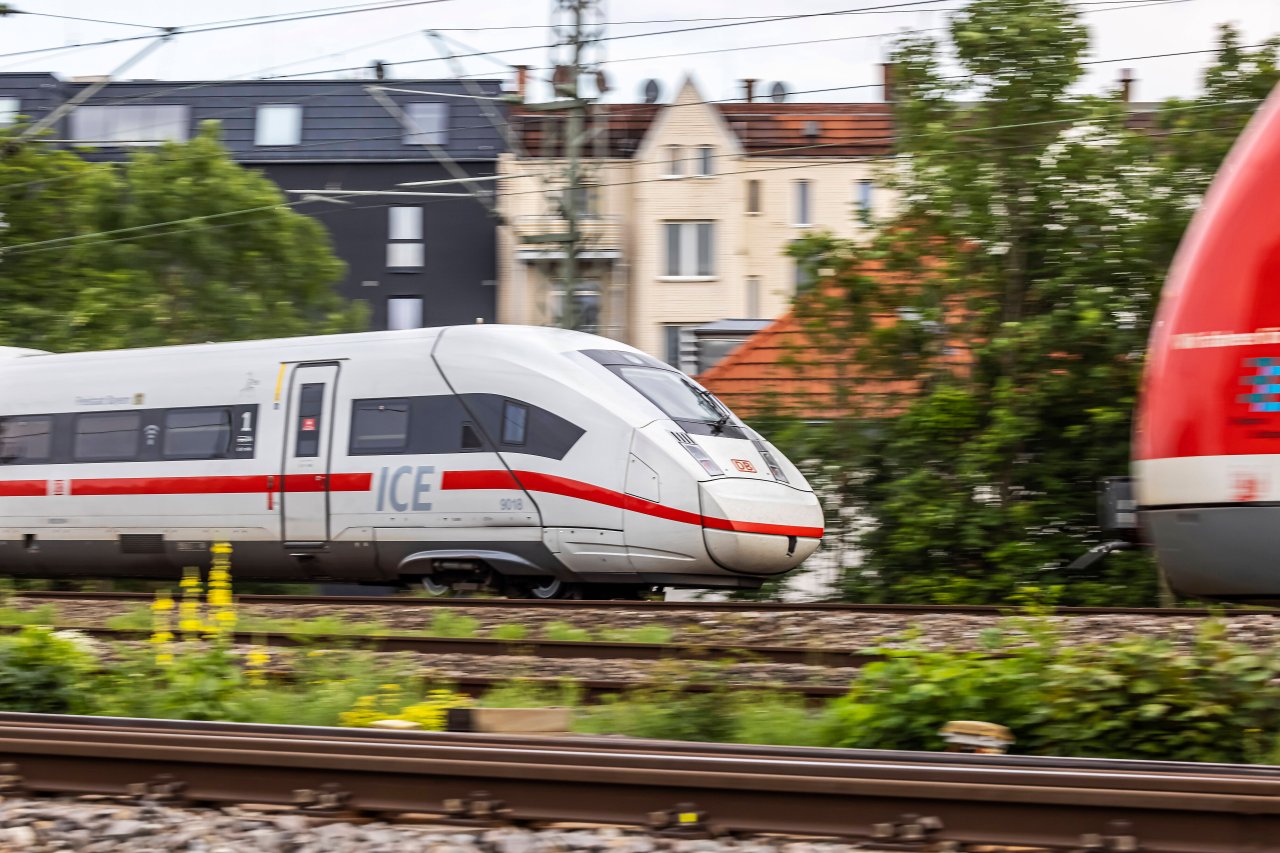 Deutsche Bahn: Frau will ein Ticket kaufen – böse Überraschung