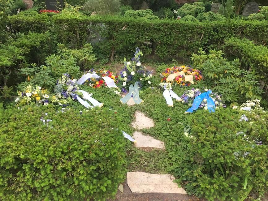 Das Grab von Götz George auf dem Friedhof in Berlin-Zehlendorf.