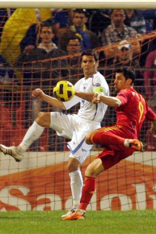 ... tut er das auch gerne für die rumänische Nationalmannschaft, wie hier im Spiel gegen Bosnien Herzegowina.