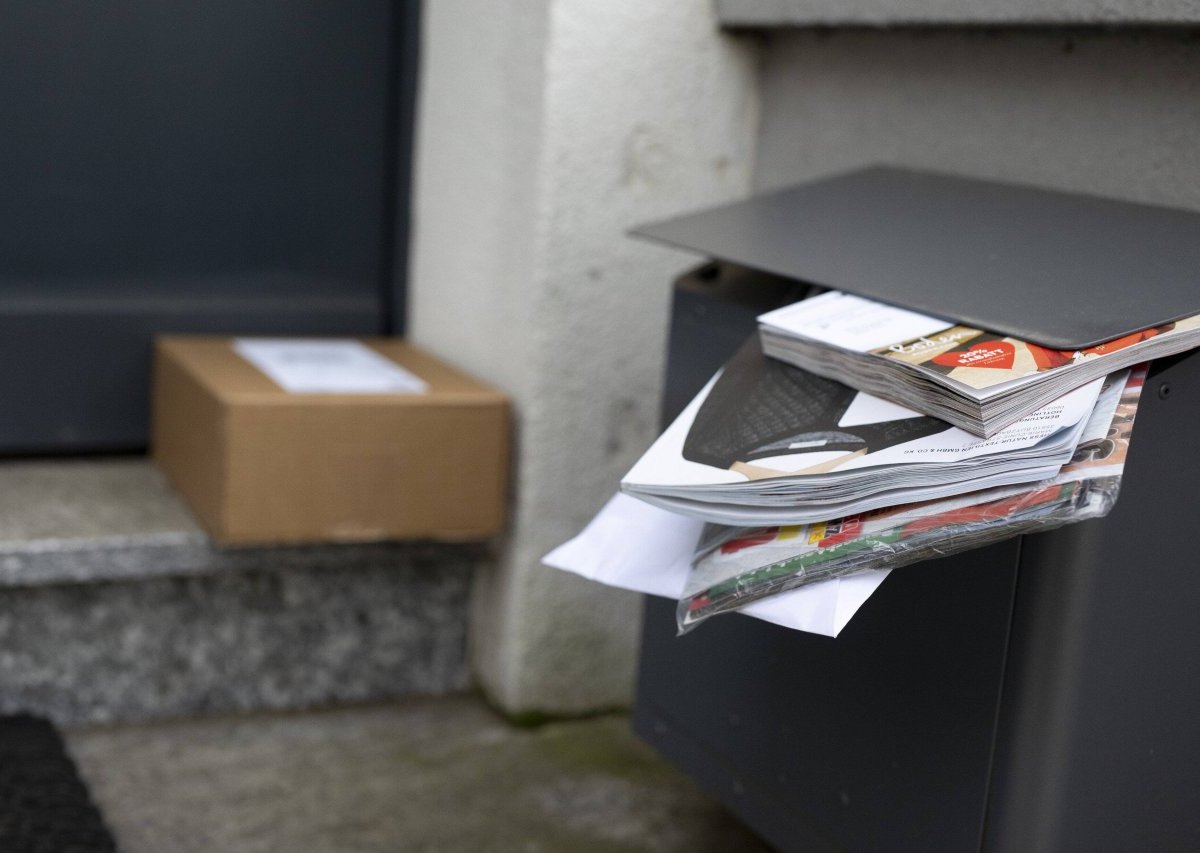 paket vor haustür.jpg