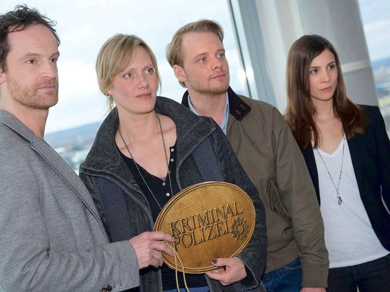 Der Tatort aus Dortmund. ARD stellt seine Ermittler für die Ruhrmetropole vor. Jörg Hartmann als Hauptkommissar Peter Faber, Anna Schudt als Hauptkommissarin Martina Bönisch, Aylin Tezel als Oberkommissarin Nora Dalay, Stefan Konarske als Oberkommissar Daniel Kossik.