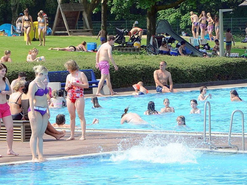 Am Mittwoch, den 23.05.2012 in Kleve im Freibad.Foto: Heinz Holzbach Waz FotoPool