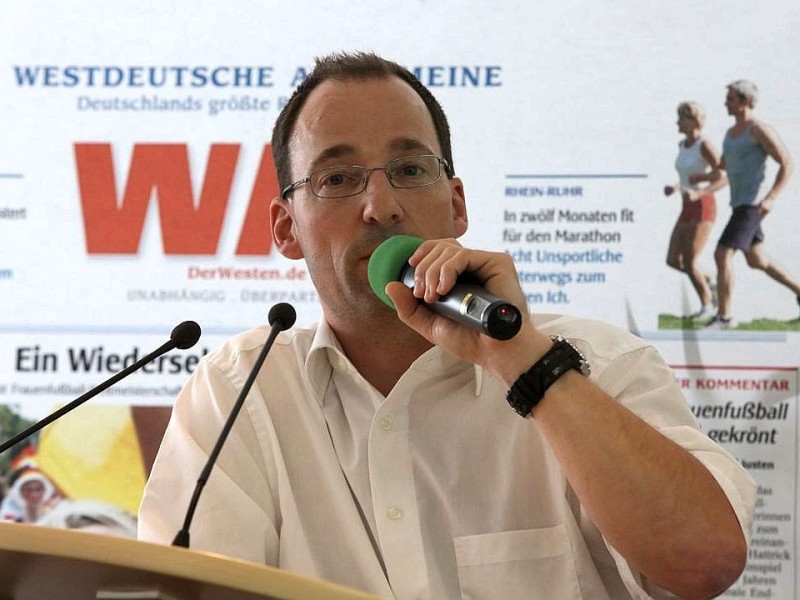 Foto: Stefan Arend / WAZ Fotopool WAZ Forum Gesundheit zum Thema Diabetes , Marienhospital Witten , Foto: Stefan Arend / WAZ Fotopool WAZ Forum Gesundheit zum Thema Diabetes , Marienhospital Witten , Oberarzt Dr. Niklas Jollet , Foto: Stefan Arend / WAZ Fotopool