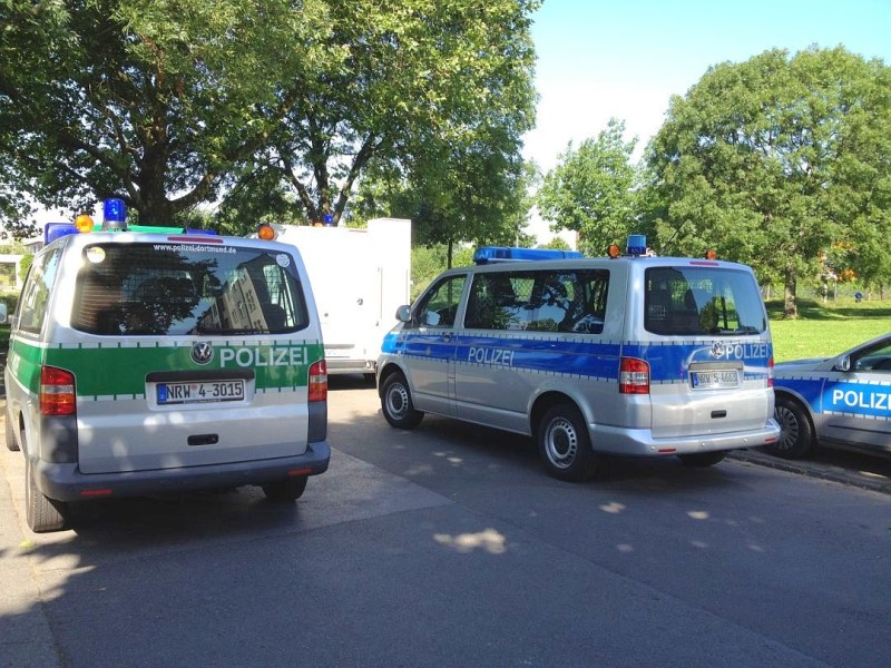 Bei einem Wohnungsbrand in der Fichtestraße in der Nordstadt in Dortmund sind am Freitagmorgen zwei Kinder tot aufgefunden worden. Ein drittes Kind starb wenig später im Krankenhaus. Foto: Stefan Reinke