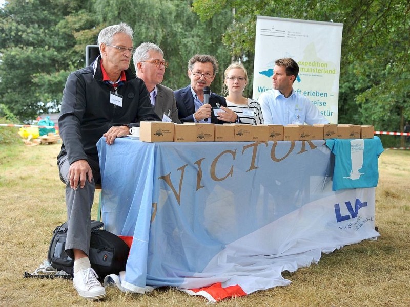 Halterner Stausee am Donnerstag, 06.09.2012. Zwei roemische Flusskriegsschiffe treten gegeneinander in einer Wettfahrt an. Ruderer aus der Region und Studenten der Wilhelm-Universität Münster rudern unter Hochleistungsbedingungen für die Wissenschaft, Sportmediziner nehmen die Werrte auf.Foto: Joachim Kleine-Büning/WAZ FotoPool