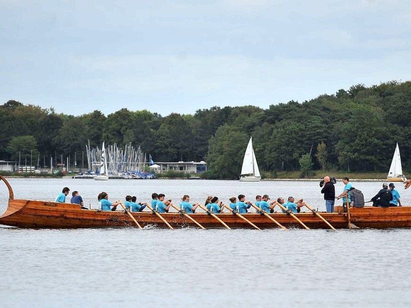 Halterner Stausee am Donnerstag, 06.09.2012. Zwei roemische Flusskriegsschiffe treten gegeneinander in einer Wettfahrt an. Ruderer aus der Region und Studenten der Wilhelm-Universität Münster rudern unter Hochleistungsbedingungen für die Wissenschaft, Sportmediziner nehmen die Werrte auf.Foto: Joachim Kleine-Büning/WAZ FotoPool